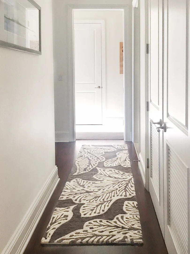 eye heart hand Taupe Leaf hand-tufted wool rug with oversized cream leaves on taupe, runner in a hallway – Kate Spain design